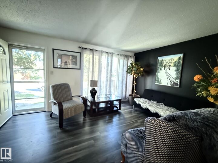 Property Photo:  3127 109 Street NW  AB T6J 3E6 