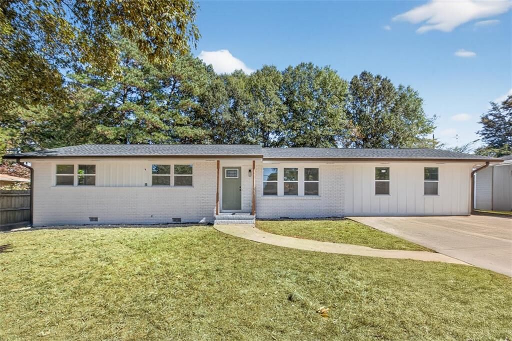 Property Photo:  2552 Boulder Road SE  GA 30316