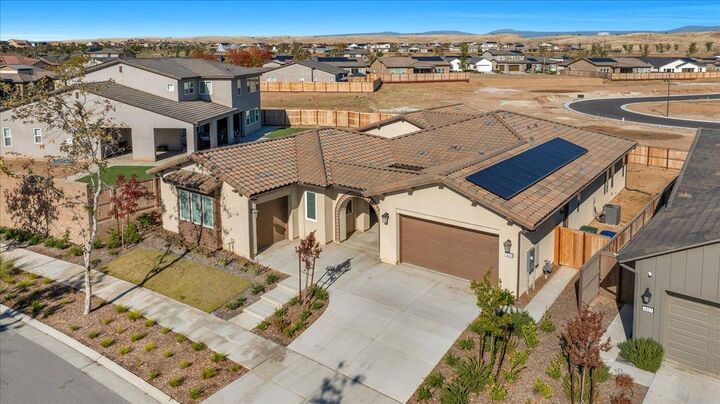 Property Photo: 1023 Beaver Pond Loop CA 93636