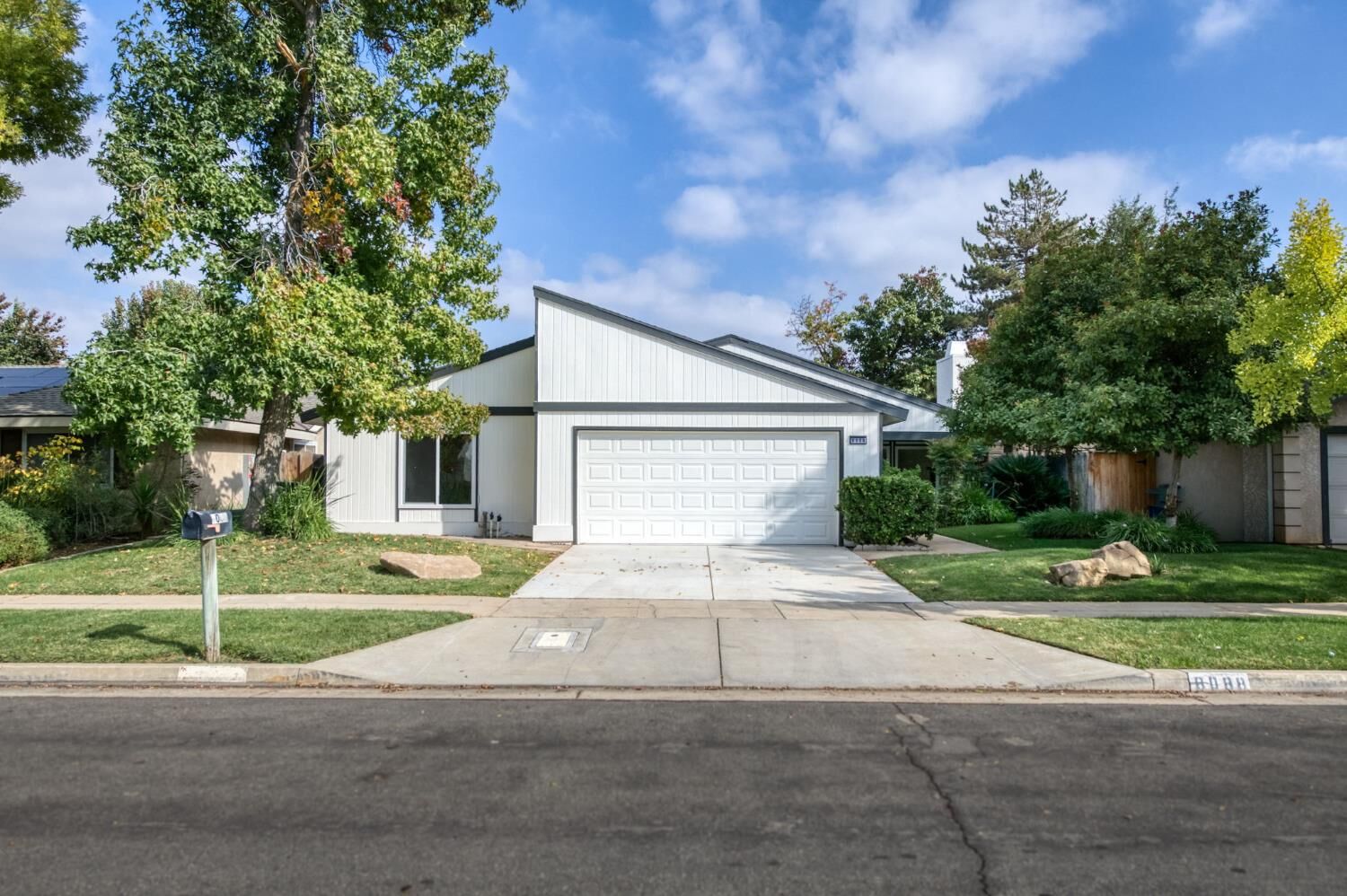 Property Photo:  8088 N Mariposa Street  CA 93720 