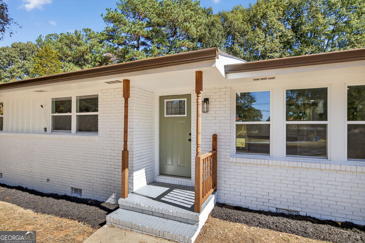 Property Photo:  2552 Boulder Road SE  GA 30316