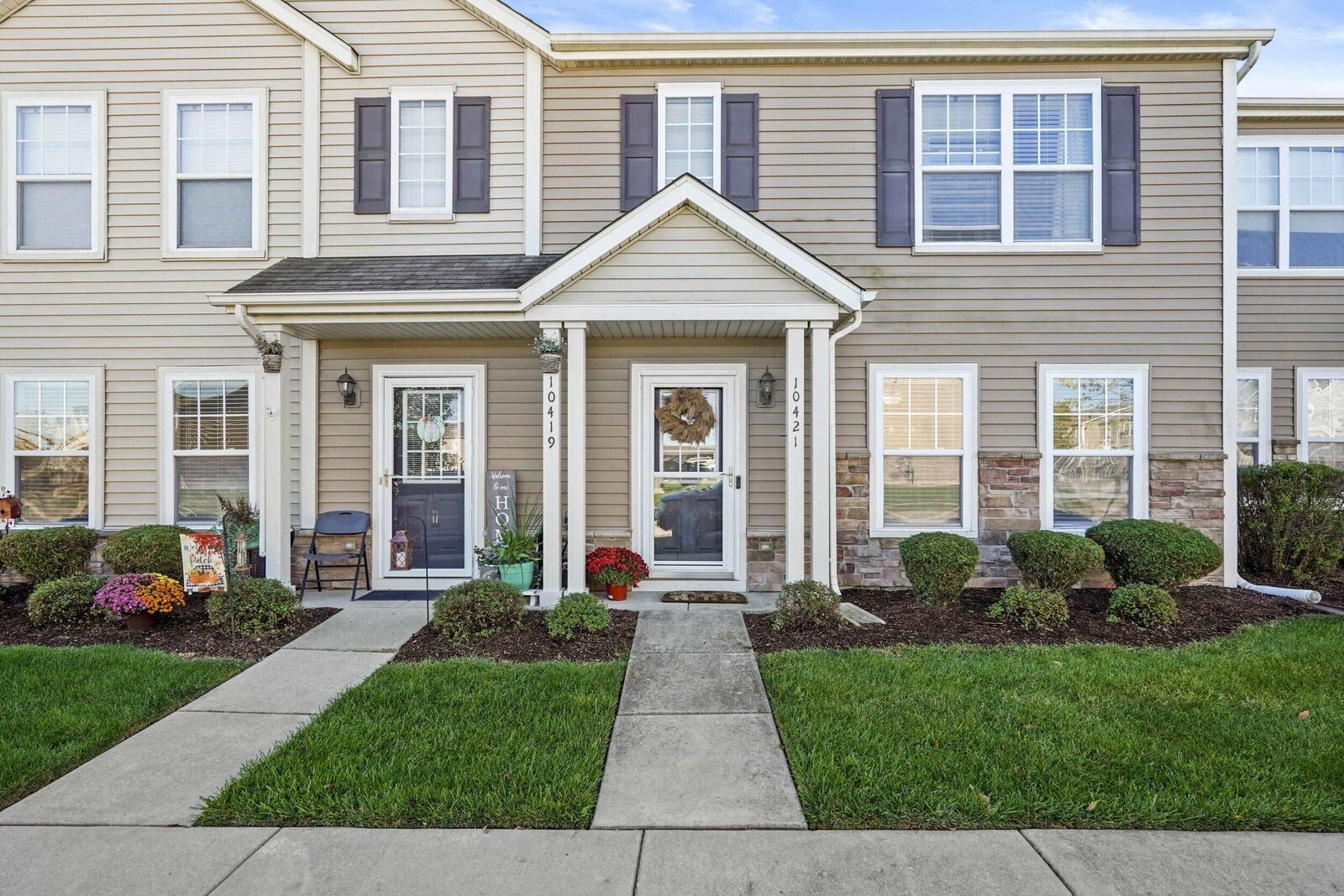 Property Photo: 10421 Paramount Way IN 46303
