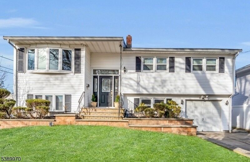 Property Photo:  656 Garden St  NJ 07083 