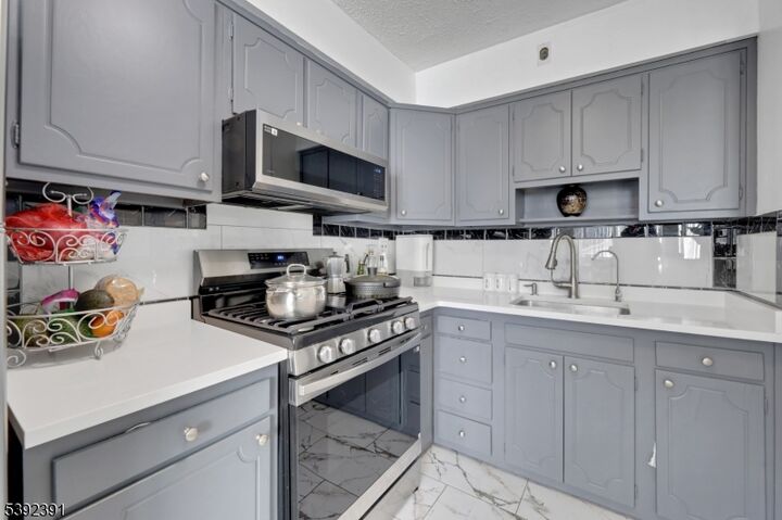 Property Photo:  432 Trenton Ave 7  NJ 07503