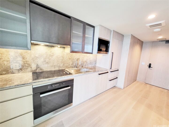 Property Photo: 1000 Auahi Street 611 HI 96814