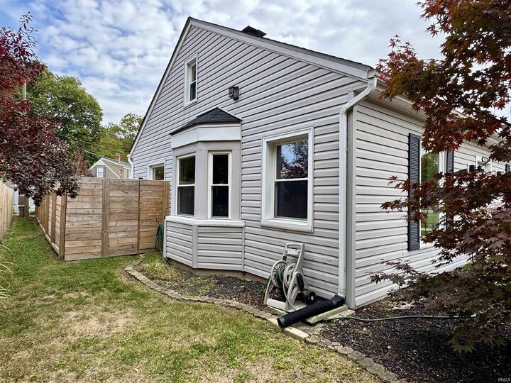 Property Photo:  2232 Owaissa Way  IN 46809-1445 