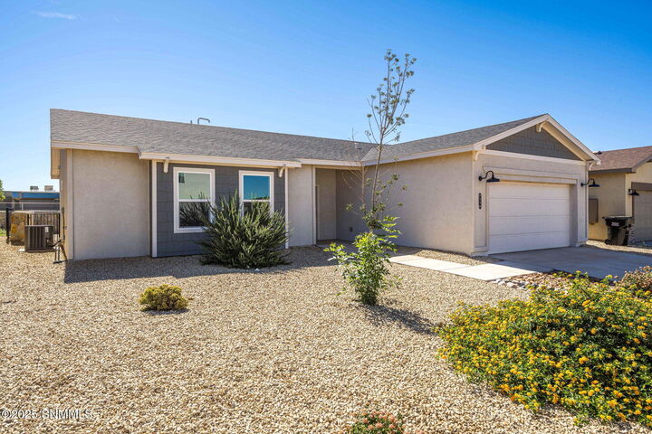 Property Photo: 7110 Aretha Way NM 88012