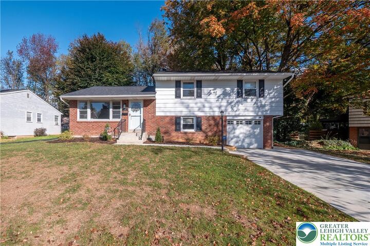 Property Photo:  1918 Pinehurst Road  PA 18018 