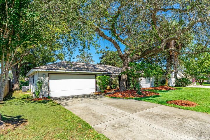 Property Photo:  693 Reillys Road  FL 32127 