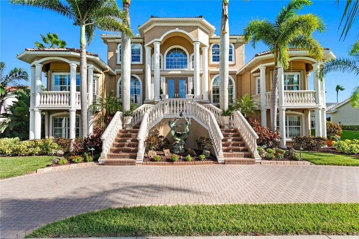 Property Photo:  6429 Rubia Circle  FL 33572