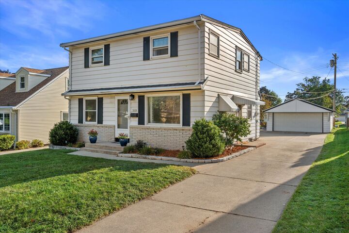 3416 S 88th St  Milwaukee WI 53227 photo