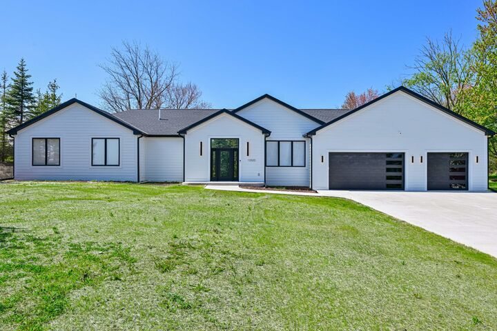 10500 W Vera Ave  Milwaukee WI 53224 photo