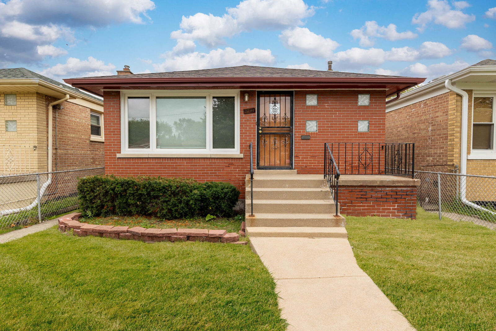 Property Photo:  9747 S Harvard Avenue  IL 60628
