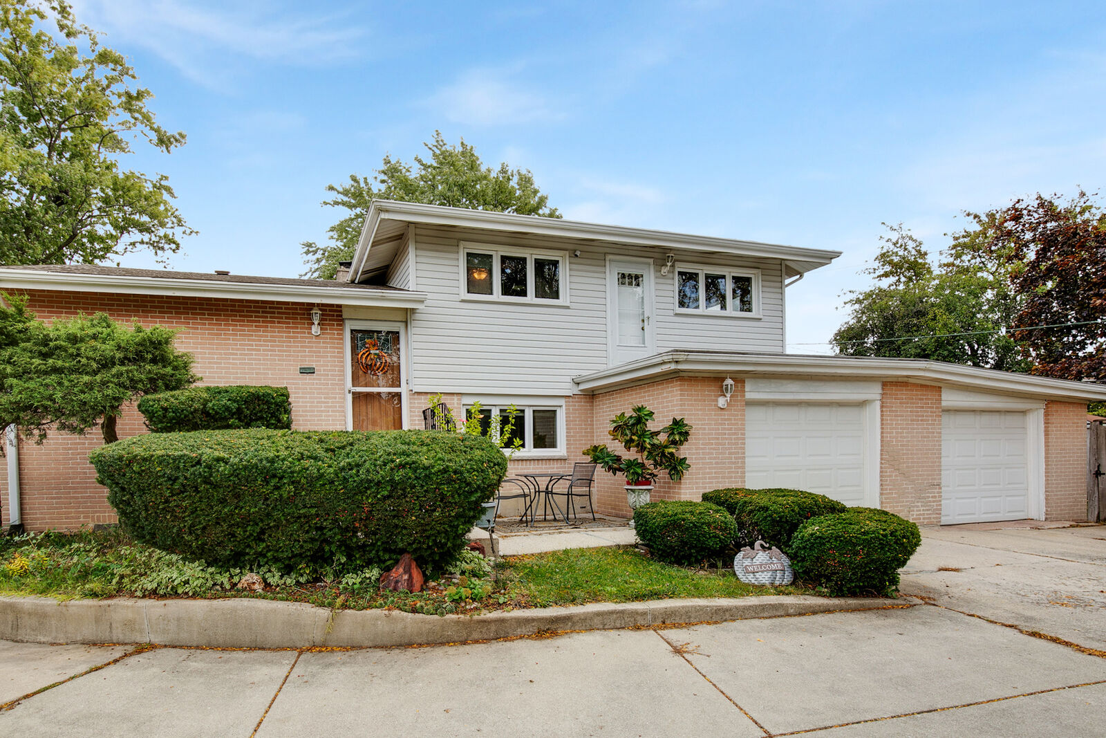 Property Photo:  2521 Gayle Court  IL 60025 