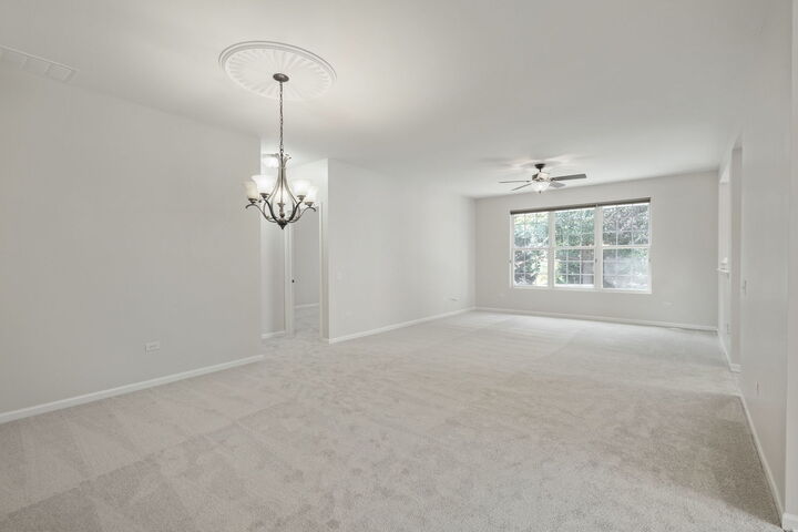 Property Photo: 2573 Venetian Lane IL 60124