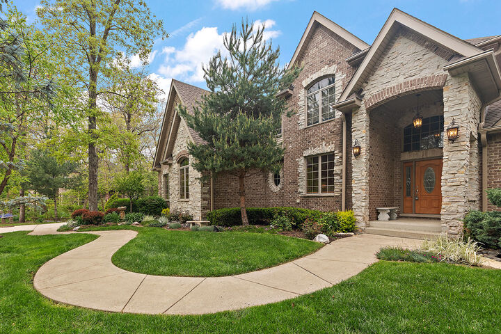 Property Photo:  209 Linden Oaks Lane  IL 60451 