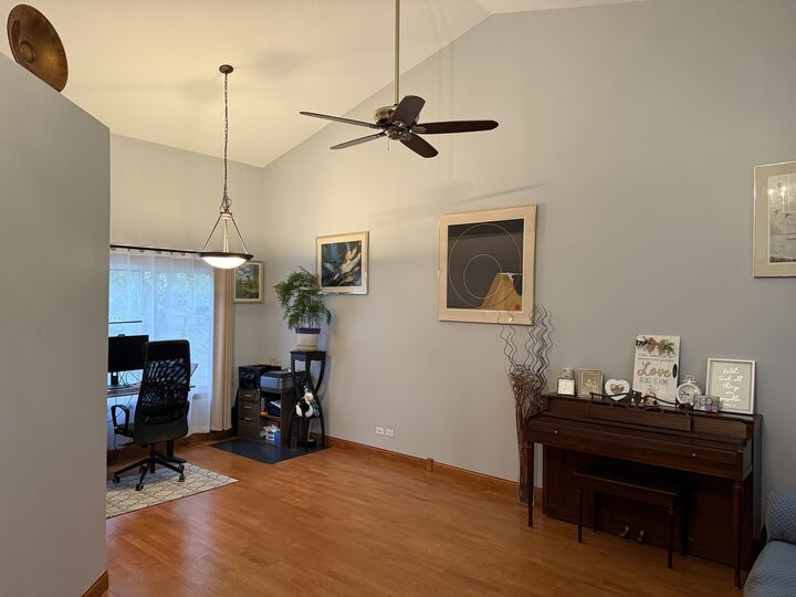 Property Photo:  122 Arbor Avenue  IL 60554