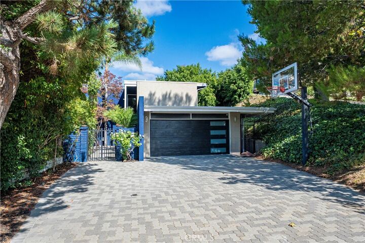 Property Photo:  14001 Summit  CA 90602