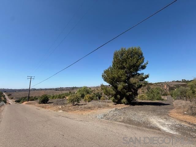 Property Photo:  9562 Covey Ln  CA 92026 