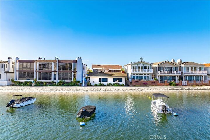 Property Photo:  318 Via Lido Nord  CA 92663 