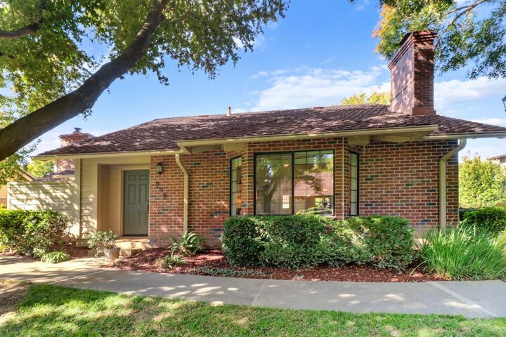 Property Photo:  956 W Cross Street  CA 95695