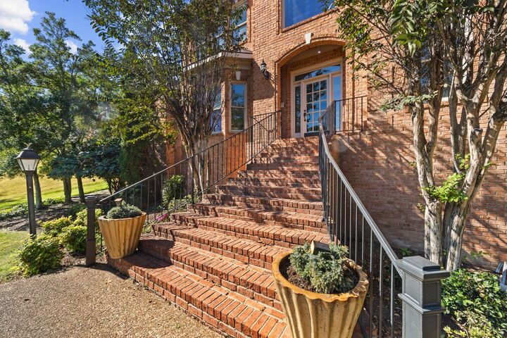 Property Photo: 537 Grand Oaks Dr TN 37027