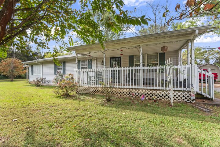 Property Photo:  190 Christopher Ln  TN 37127