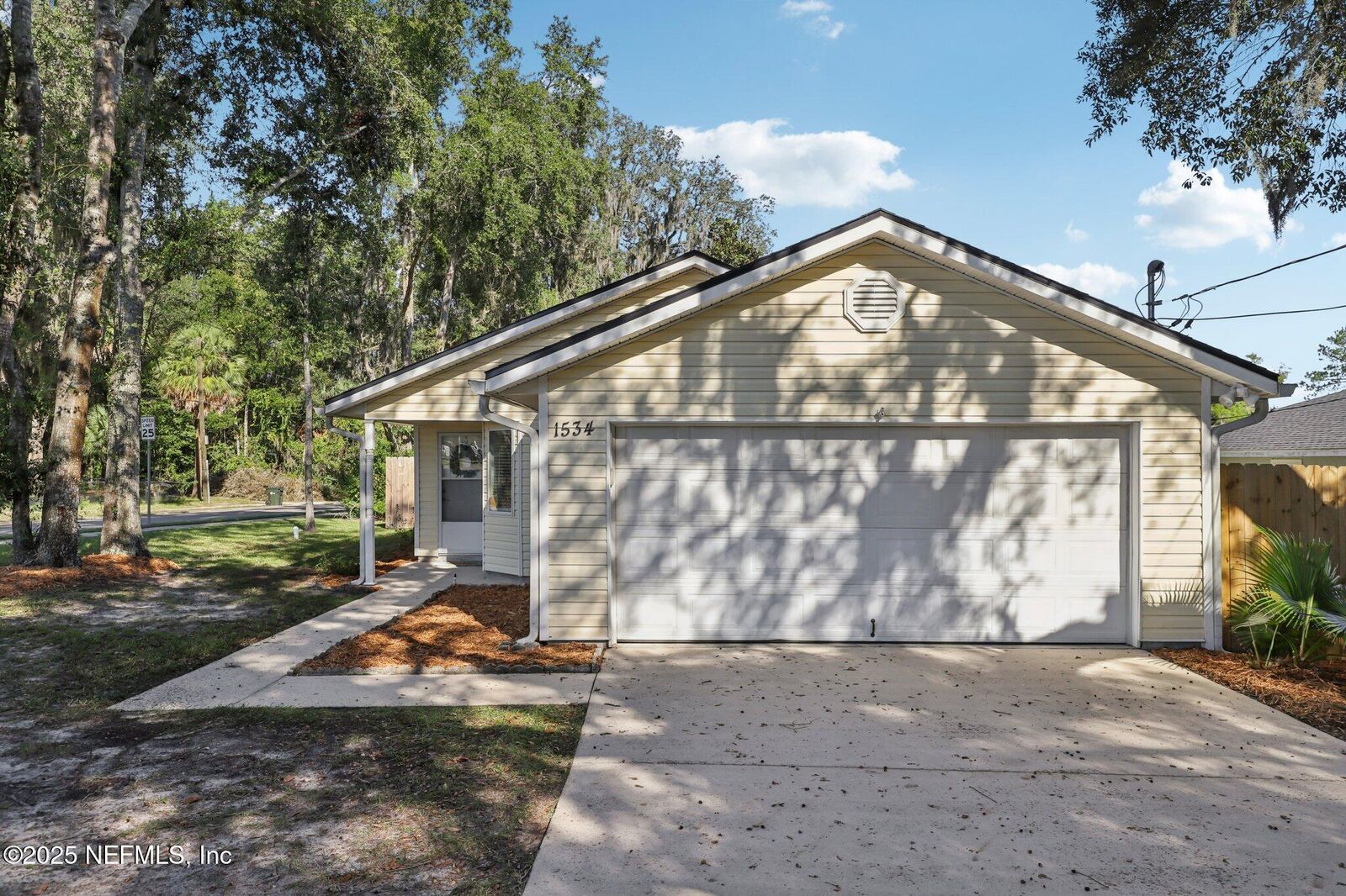 Property Photo: 1534 Center Street FL 32043