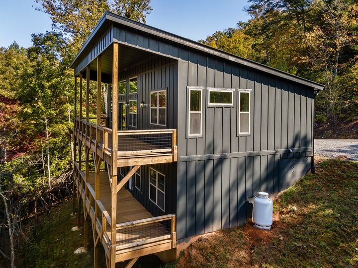 Property Photo:  390 Fiddlers Way  NC 28902 