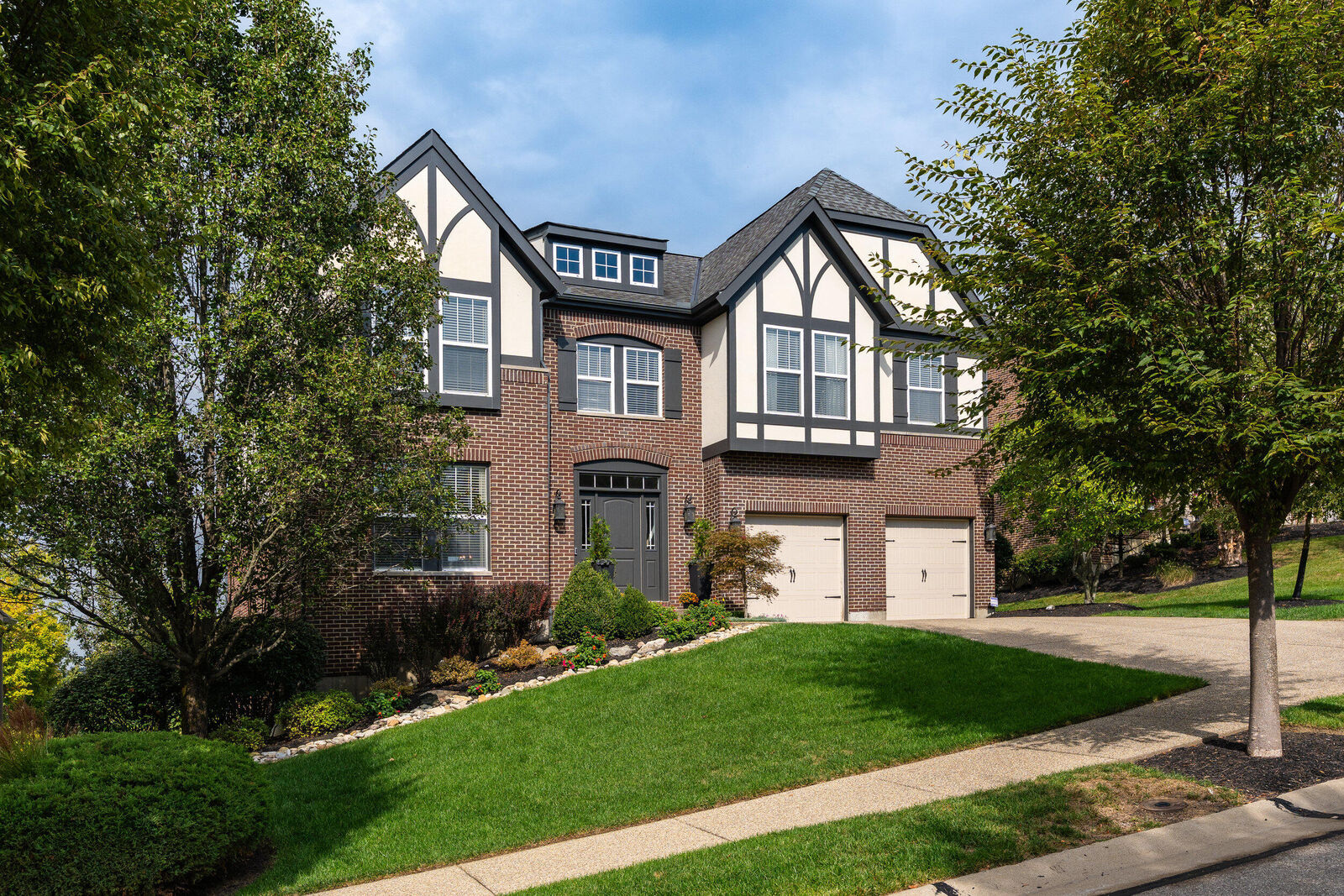 Property Photo:  49 Villagrande Boulevard  KY 41075