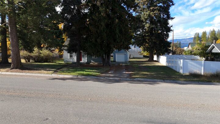 Property Photo:  712 Main Avenue  MT 59923 