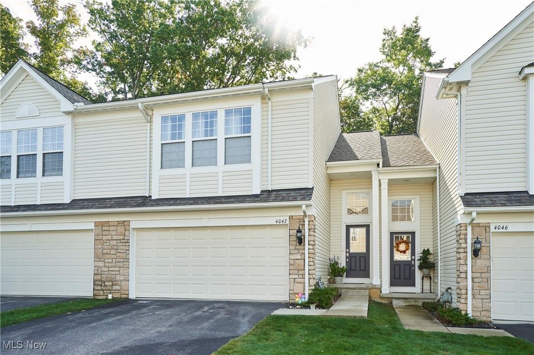 Property Photo:  4042 Gardiner Run  OH 44321 