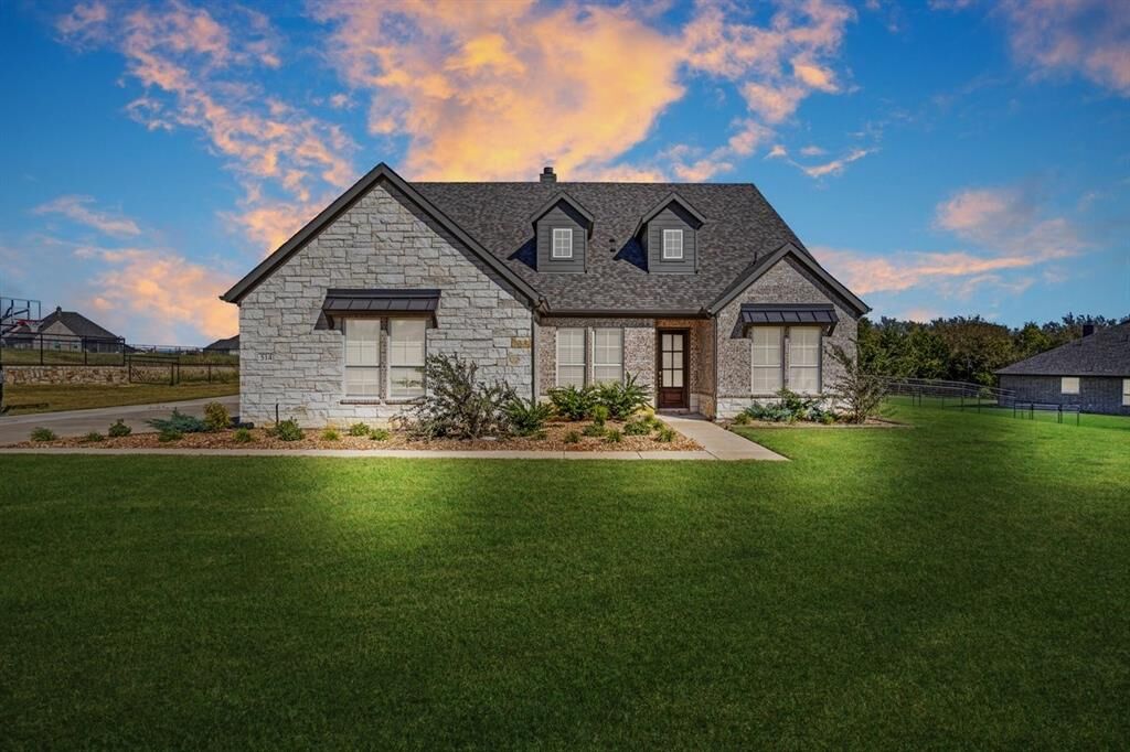 Property Photo:  514 Majors Road  TX 75495 