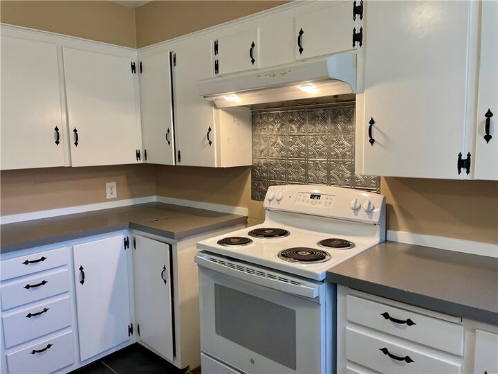 Property Photo: 1405 Young Street AR 72764