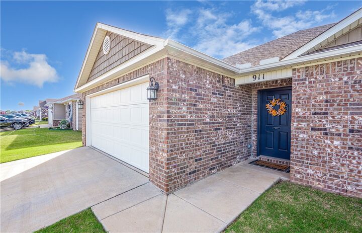 Property Photo:  911 Belhaven Road  AR 72719