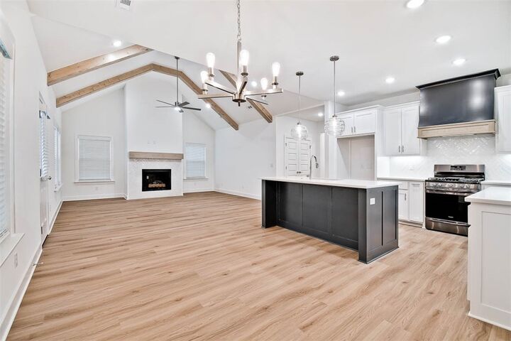 Property Photo: 8 Huskins Circle AR 72715