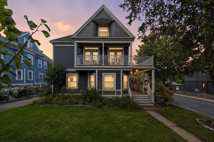 Property Photo:  108 Cushing Ave 2  MA 02125