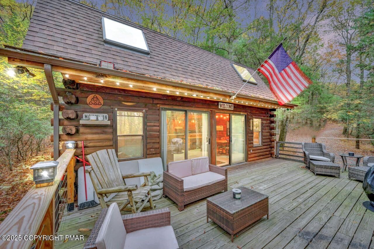 Property Photo:  185 Whispering Pine Road  PA 18058