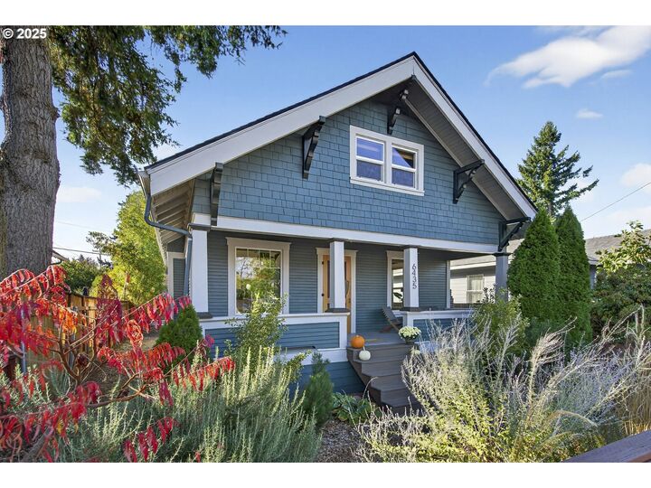 Property Photo: 6435 SE 80th Pl OR 97206