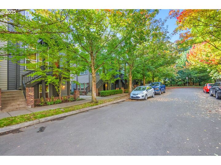 8810 SE 12th Ave  Portland OR 97202 photo