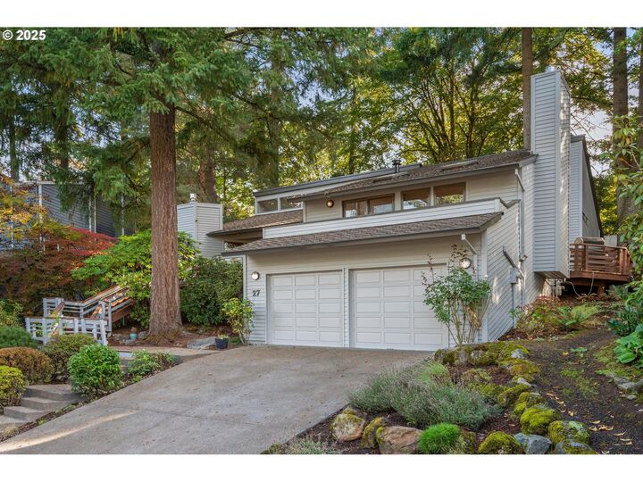 Property Photo:  27 Partridge Ln  OR 97035