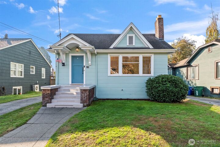 819 NE 59th Street  Seattle WA 98105 photo