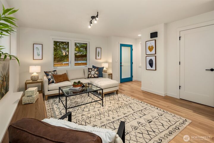 Property Photo:  7044  15th Avenue NE  WA 98115