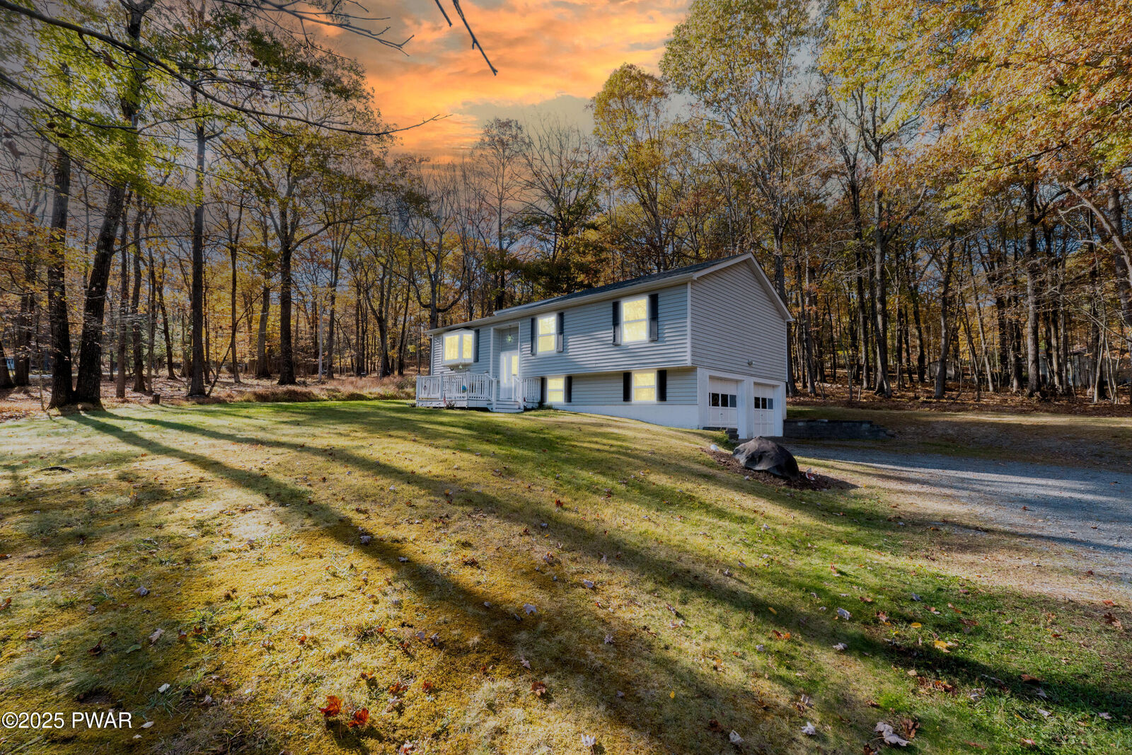 Property Photo:  133 Palmetto Drive  PA 18337 