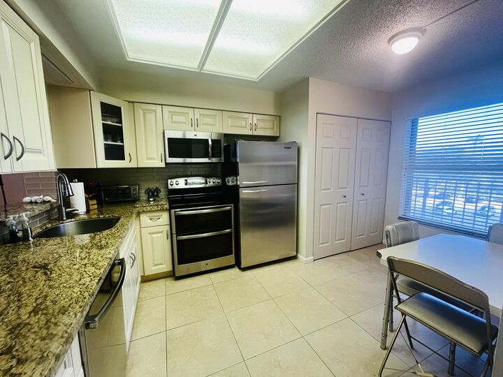 Property Photo: 14623 Bonaire Boulevard 401 FL 33446
