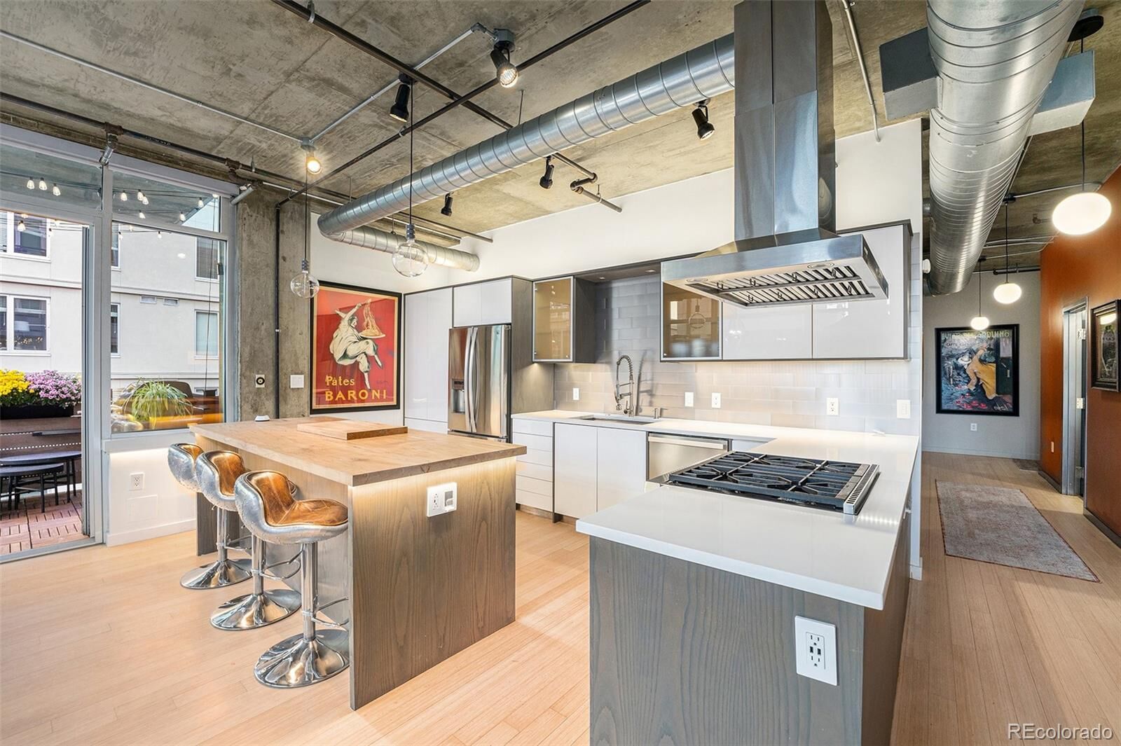 Property Photo:  1401 Wewatta Street 504  CO 80202 