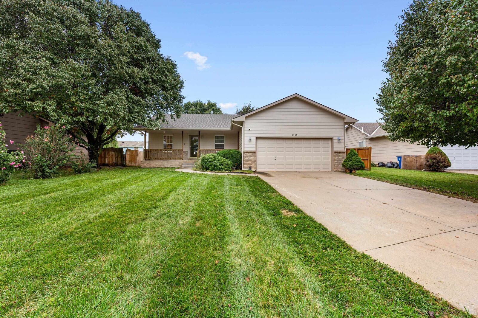 Property Photo:  1435 E Village Estates Dr  KS 67219-2254