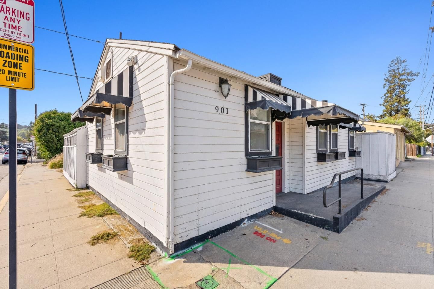 Property Photo:  901 River Street  CA 95060