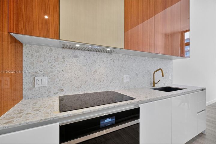 Property Photo:  2655 S Bayshore Dr 705  FL 33133