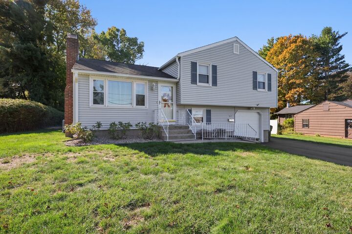 Property Photo: 57 Stonehedge Drive CT 06111